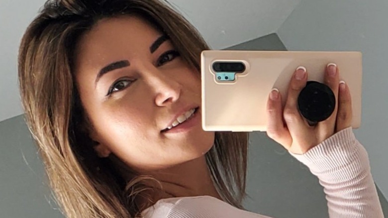 Alinity mirror selfie