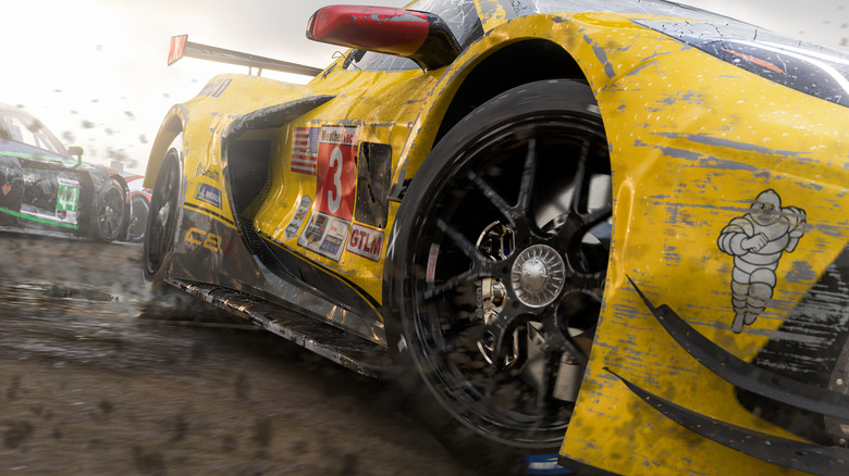 Forza Motorsport scratched up car