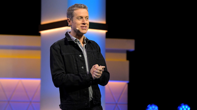 Geoff Keighley speaking at E3 Coliseum in 2019