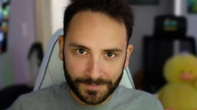 Reckful looking into camera