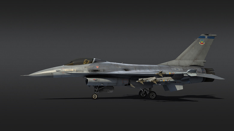 F-16 Fighting Falcon aircraft in War Thunder
