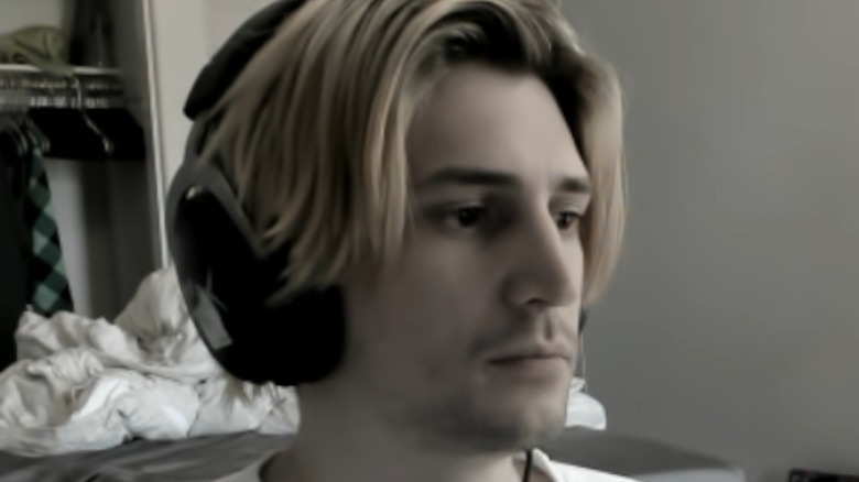 xQc straight face