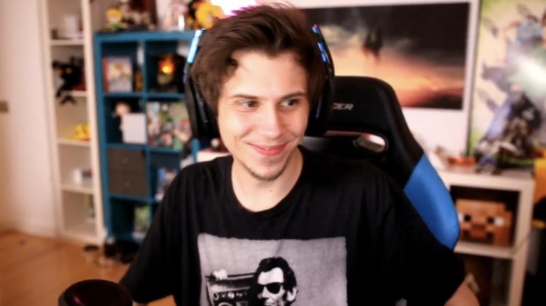 ElrubiusOMG Headshot