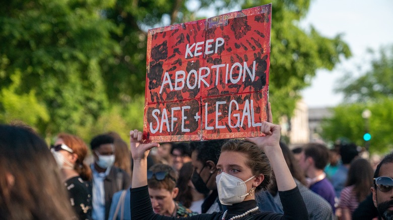 Roe vs. Wade protester with sign