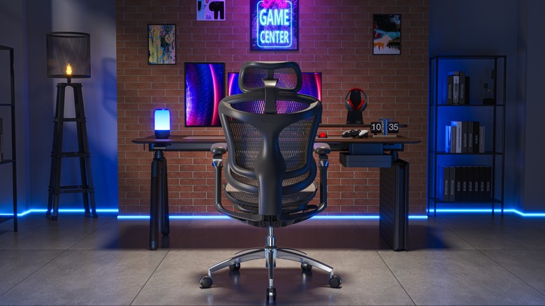 Black Sihoo Doro C300 Series chair in front of gaming setup