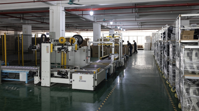 Sihoo factory floor