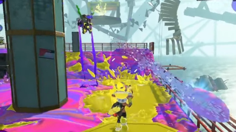 Inkling chasing Octoling on jetpack