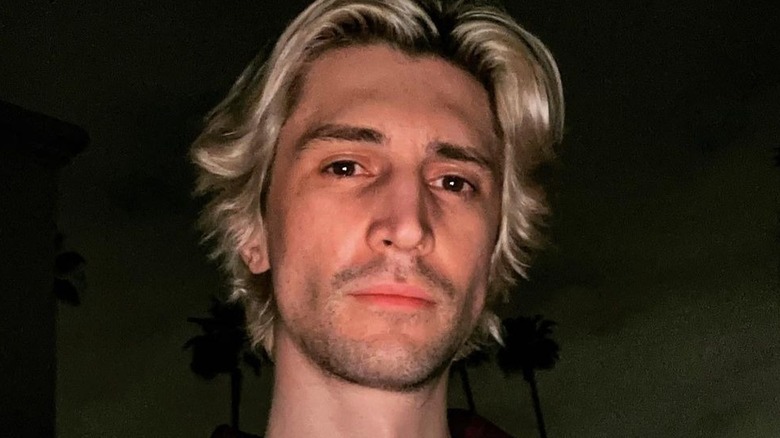 xQc taking selfie