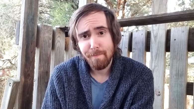 Asmongold outside