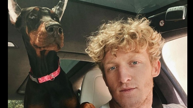 Tfue and his dog