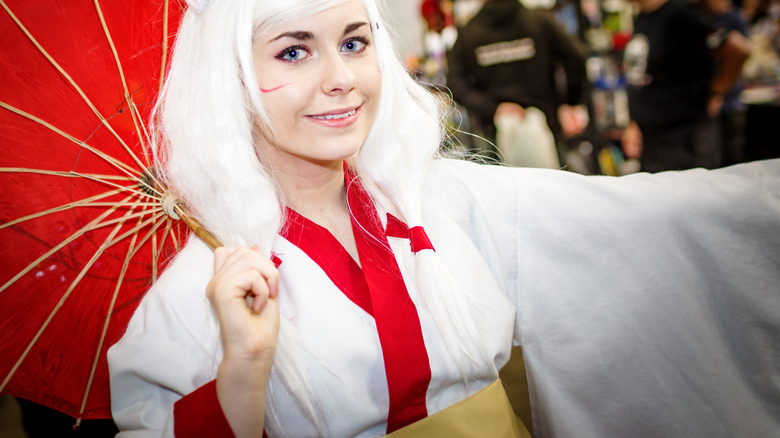 Amaterasu cosplay with umbrella