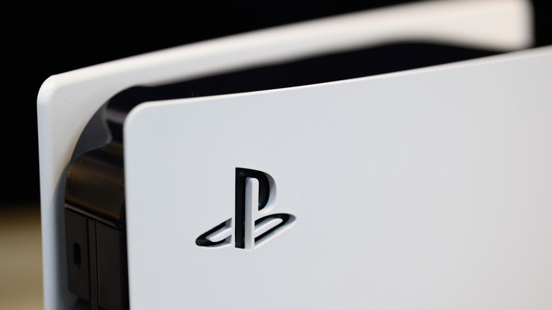 PlayStation 5 Digital edge
