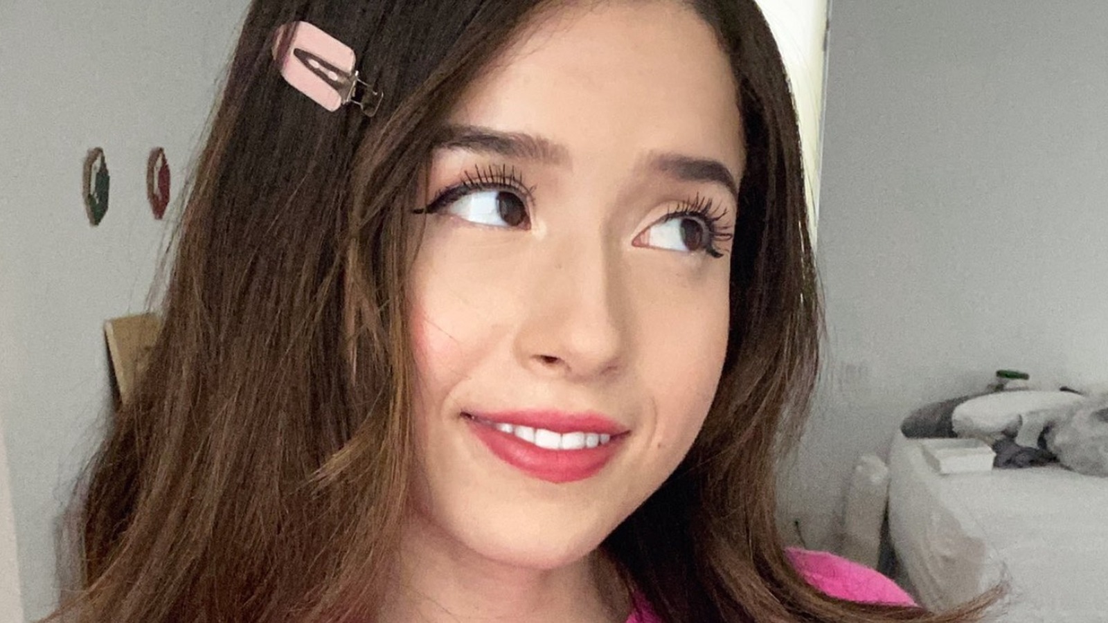 Pokimane No Makeup