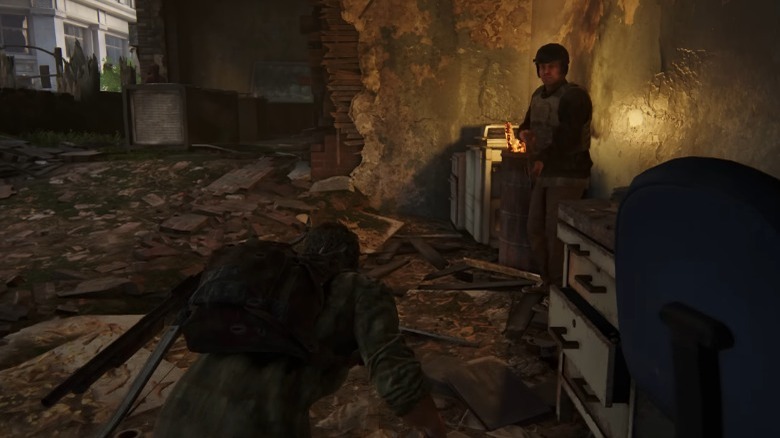 Joel sneaking up on enemy