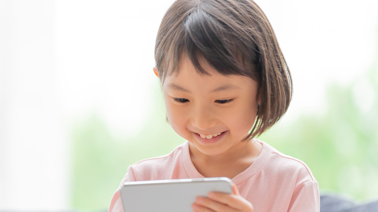 Child with tablet