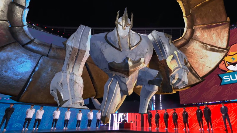 AR Galio next to players