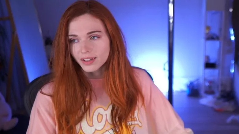 Amouranth in sweatshirt