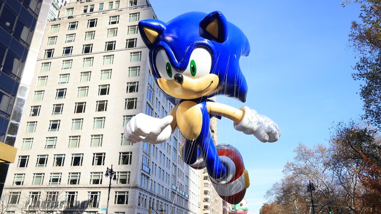 Sonic parade balloon