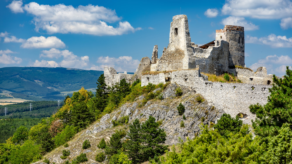 ruins of Elizabeth Bathory's home