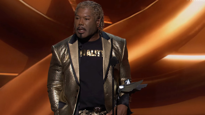 Christopher Judge accepting award