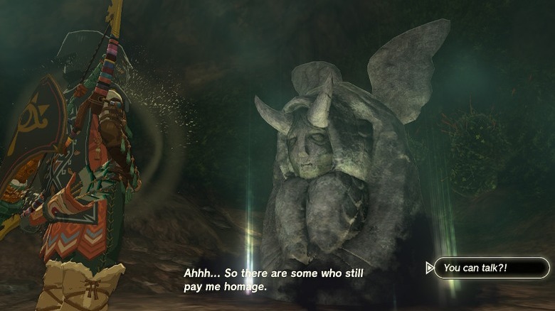 Link talking to Horned Statue
