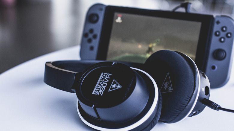 Nintendo Switch and Turtle Beach headset
