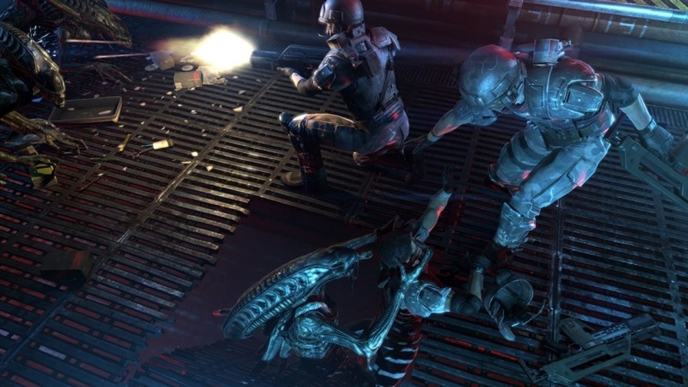 Colonial Marines shooting aliens