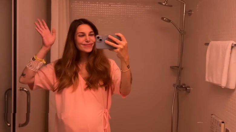 Marzia Kjellberg waving in hospital gown