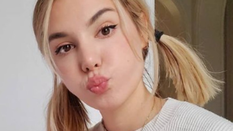 Marzia kissy face