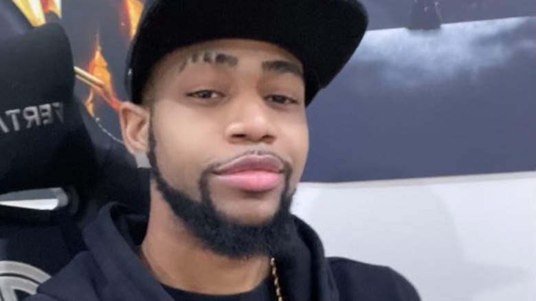 Daequan Eyebrows Gaming Chair