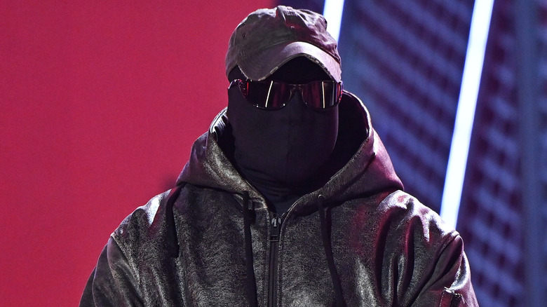 Kanye masked at BET Awards