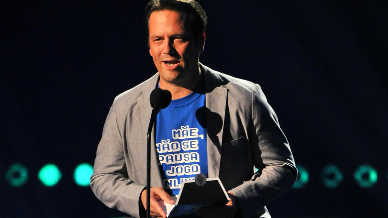 Phil Spencer accepting award