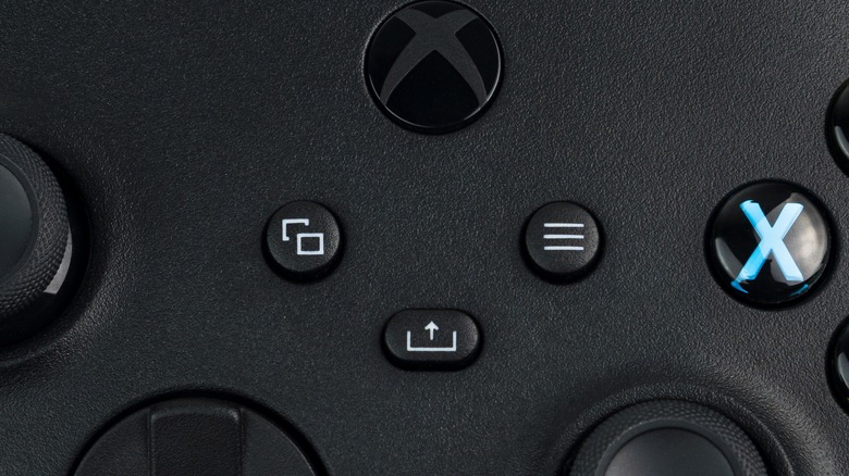 Xbox Series X controller share button