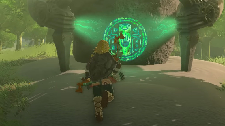 Link approaching temple